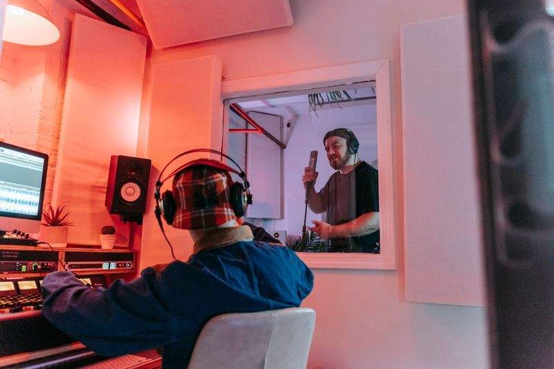 Voz Clara Studio 13
